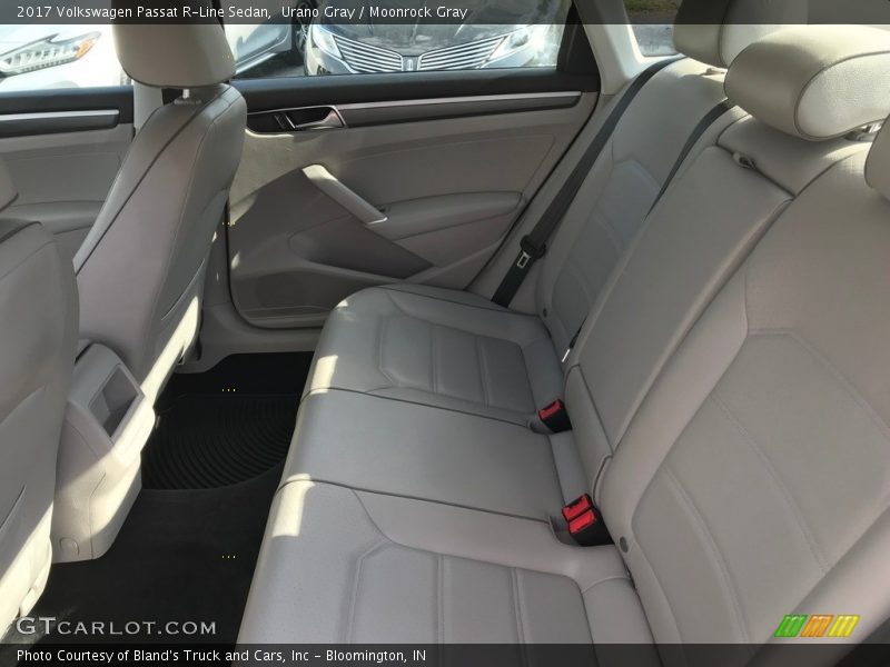 Urano Gray / Moonrock Gray 2017 Volkswagen Passat R-Line Sedan