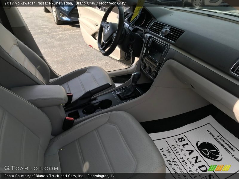 Urano Gray / Moonrock Gray 2017 Volkswagen Passat R-Line Sedan