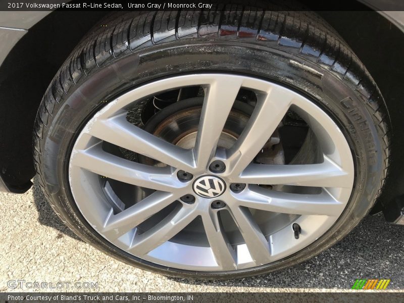 Urano Gray / Moonrock Gray 2017 Volkswagen Passat R-Line Sedan