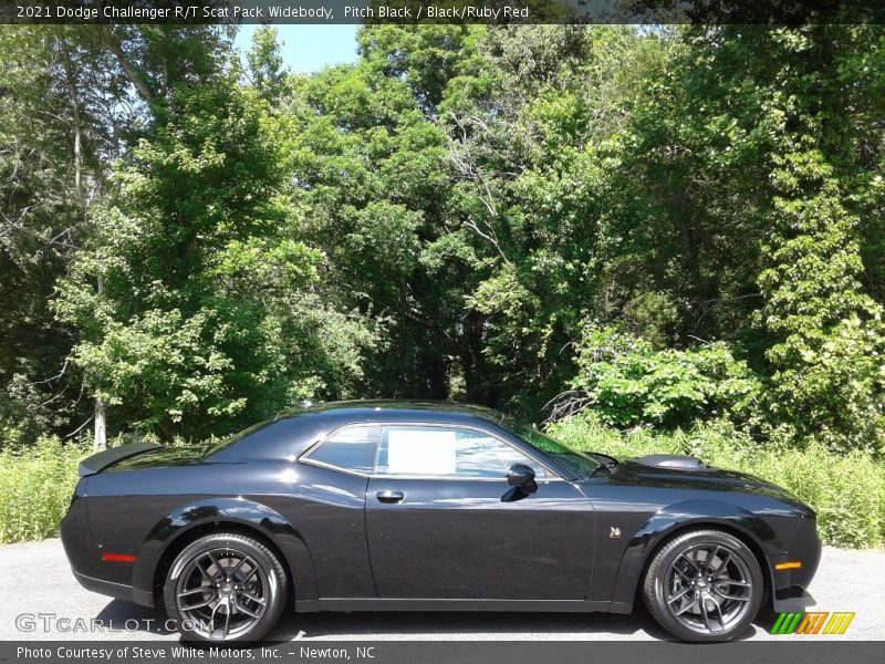 Pitch Black / Black/Ruby Red 2021 Dodge Challenger R/T Scat Pack Widebody