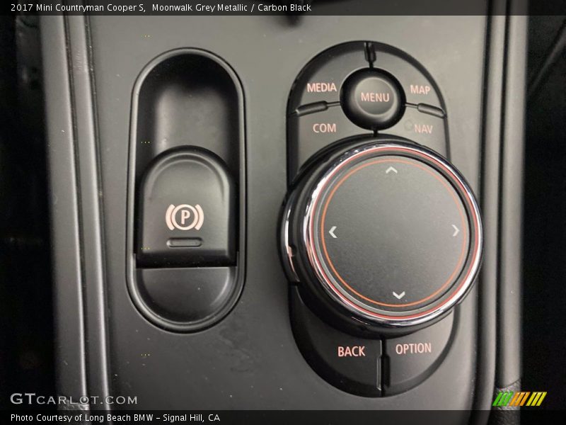 Moonwalk Grey Metallic / Carbon Black 2017 Mini Countryman Cooper S