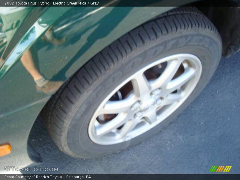 Electric Green Mica / Gray 2002 Toyota Prius Hybrid