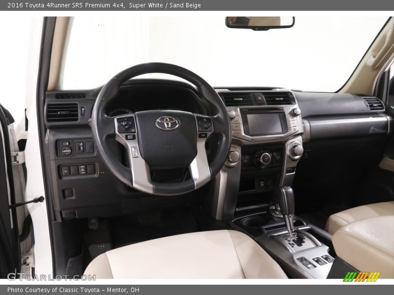 Super White / Sand Beige 2016 Toyota 4Runner SR5 Premium 4x4