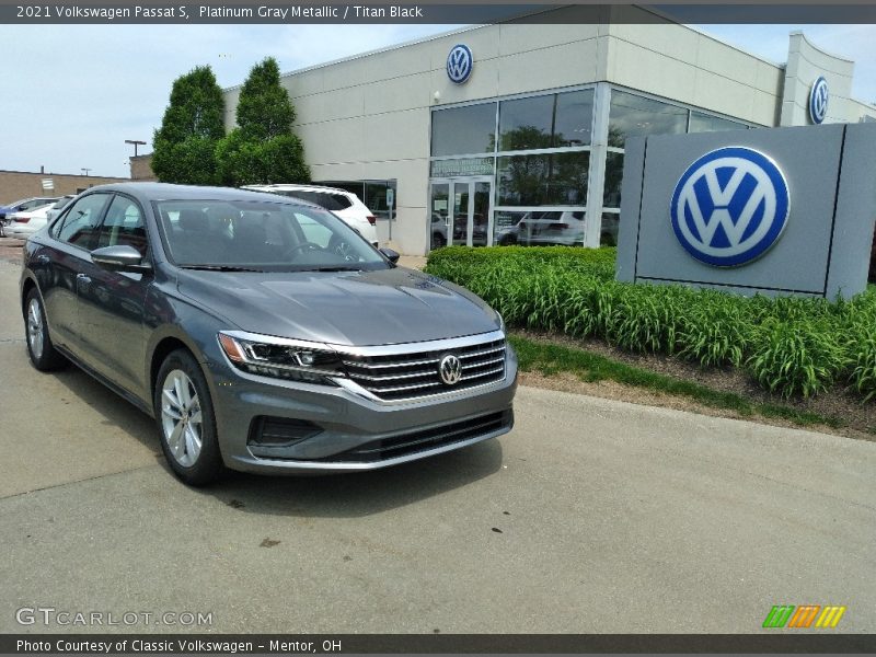 Front 3/4 View of 2021 Passat S