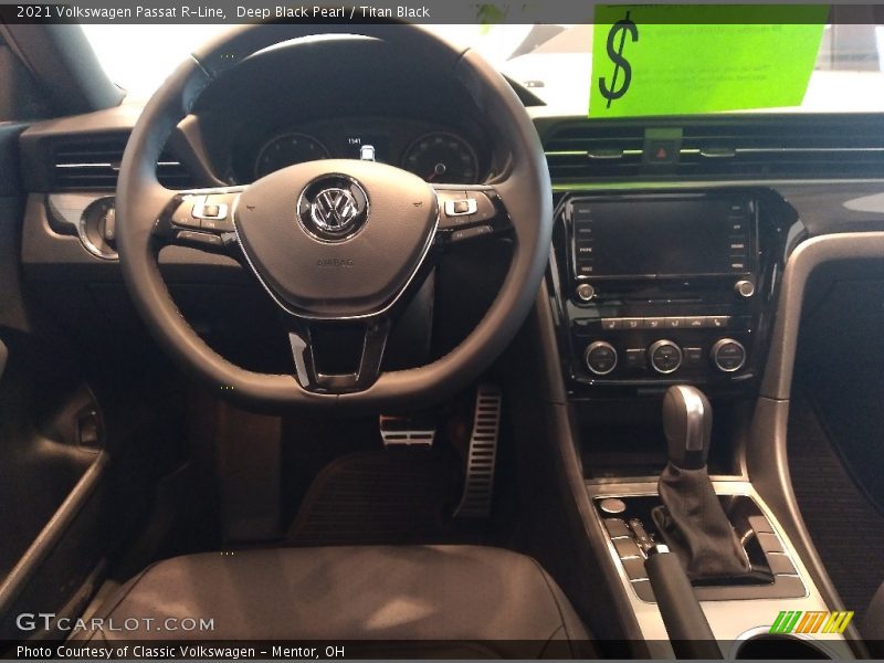 Deep Black Pearl / Titan Black 2021 Volkswagen Passat R-Line