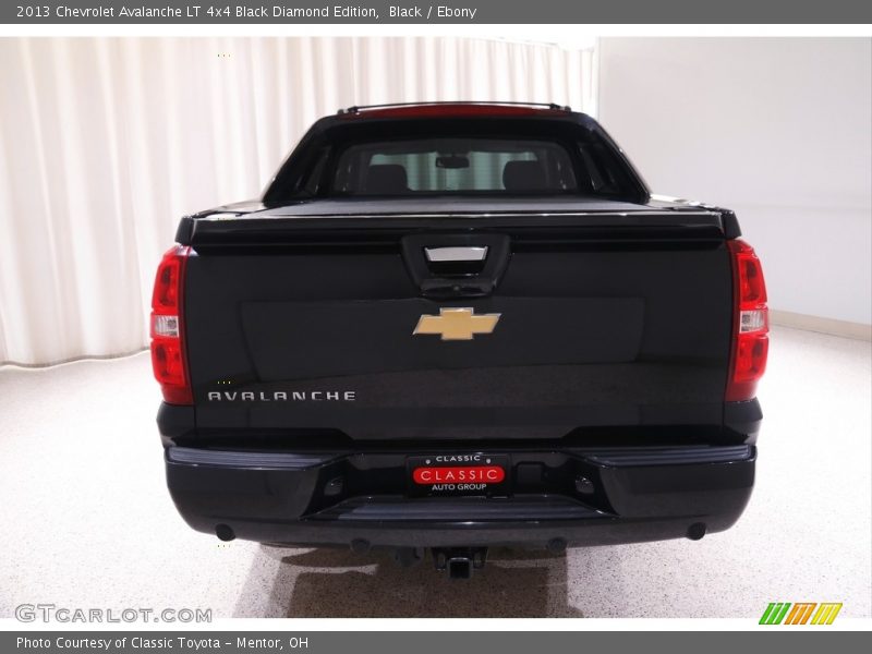 Black / Ebony 2013 Chevrolet Avalanche LT 4x4 Black Diamond Edition