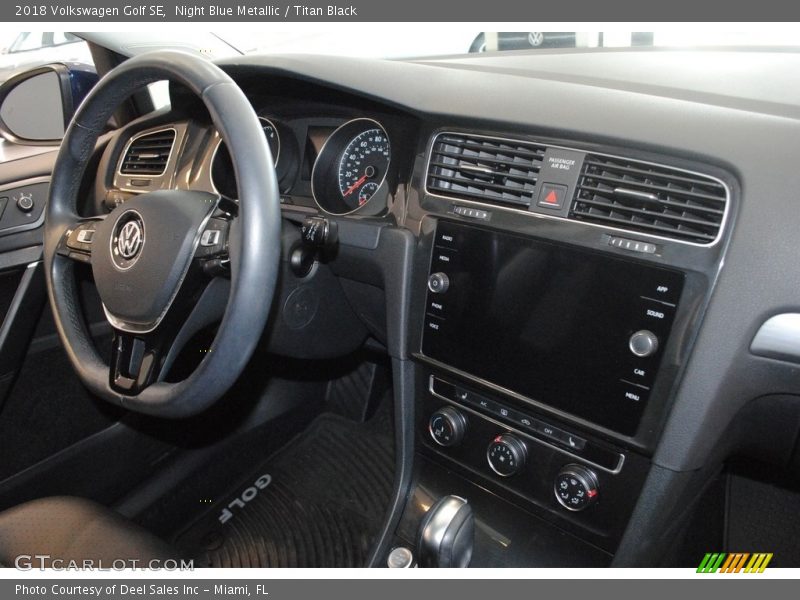 Night Blue Metallic / Titan Black 2018 Volkswagen Golf SE