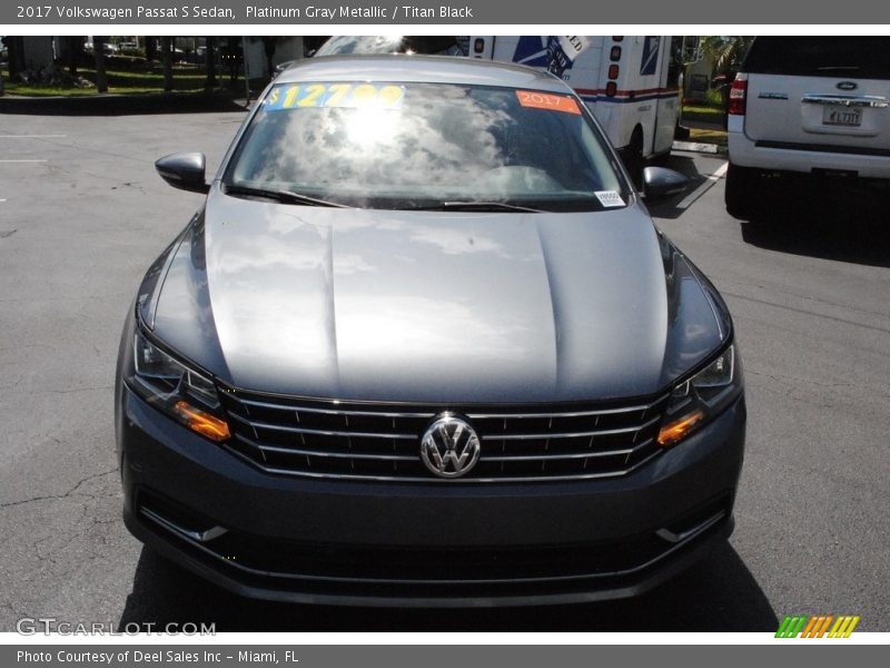 Platinum Gray Metallic / Titan Black 2017 Volkswagen Passat S Sedan