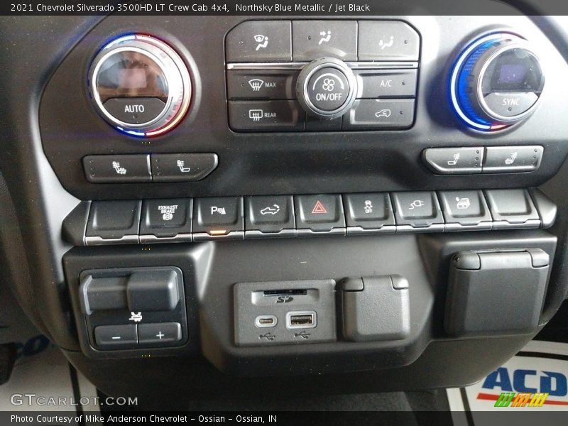 Northsky Blue Metallic / Jet Black 2021 Chevrolet Silverado 3500HD LT Crew Cab 4x4