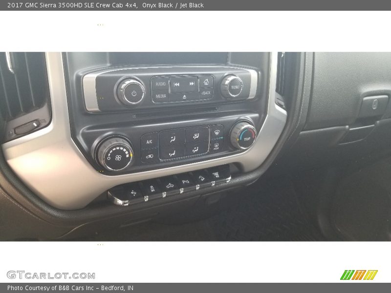 Onyx Black / Jet Black 2017 GMC Sierra 3500HD SLE Crew Cab 4x4