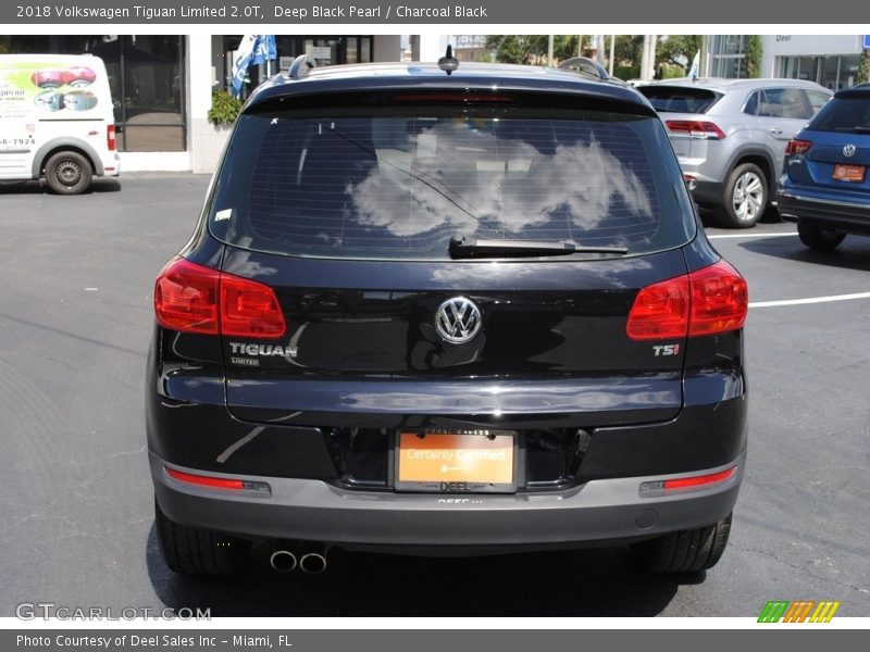 Deep Black Pearl / Charcoal Black 2018 Volkswagen Tiguan Limited 2.0T