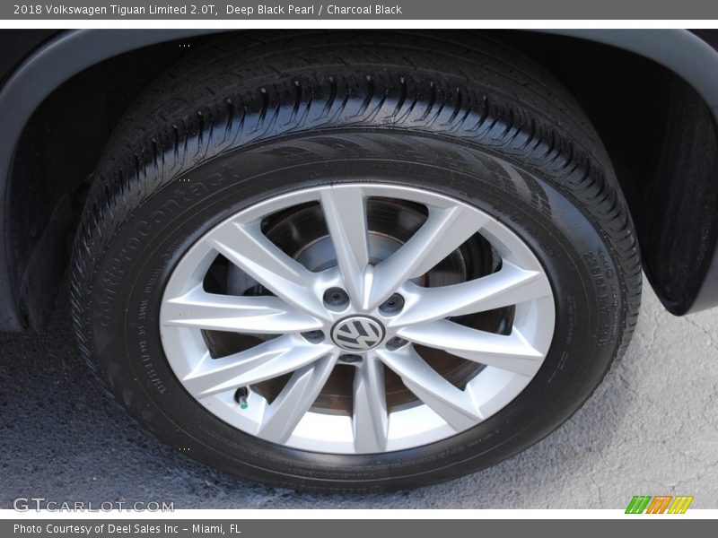 Deep Black Pearl / Charcoal Black 2018 Volkswagen Tiguan Limited 2.0T