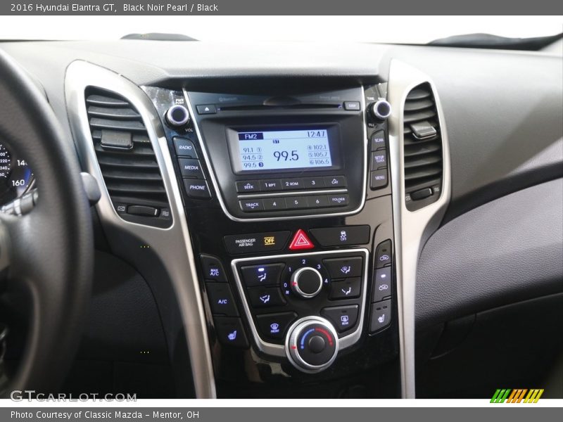 Black Noir Pearl / Black 2016 Hyundai Elantra GT