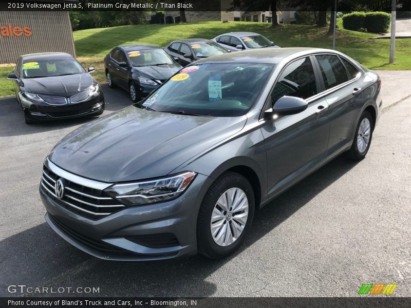 Platinum Gray Metallic / Titan Black 2019 Volkswagen Jetta S
