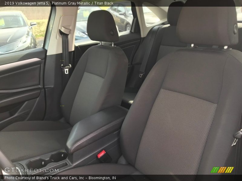 Platinum Gray Metallic / Titan Black 2019 Volkswagen Jetta S