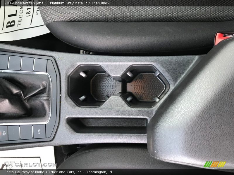 Platinum Gray Metallic / Titan Black 2019 Volkswagen Jetta S