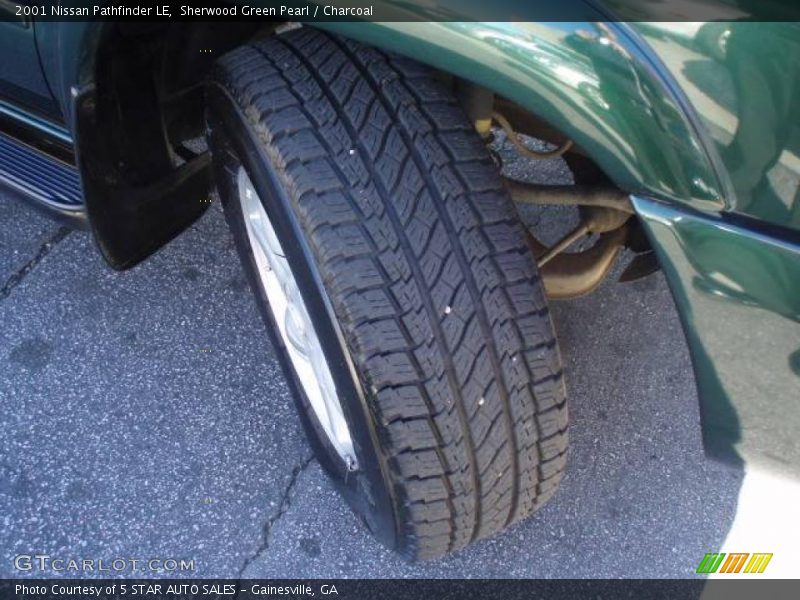 Sherwood Green Pearl / Charcoal 2001 Nissan Pathfinder LE
