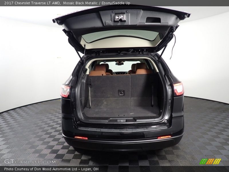 Mosaic Black Metallic / Ebony/Saddle Up 2017 Chevrolet Traverse LT AWD