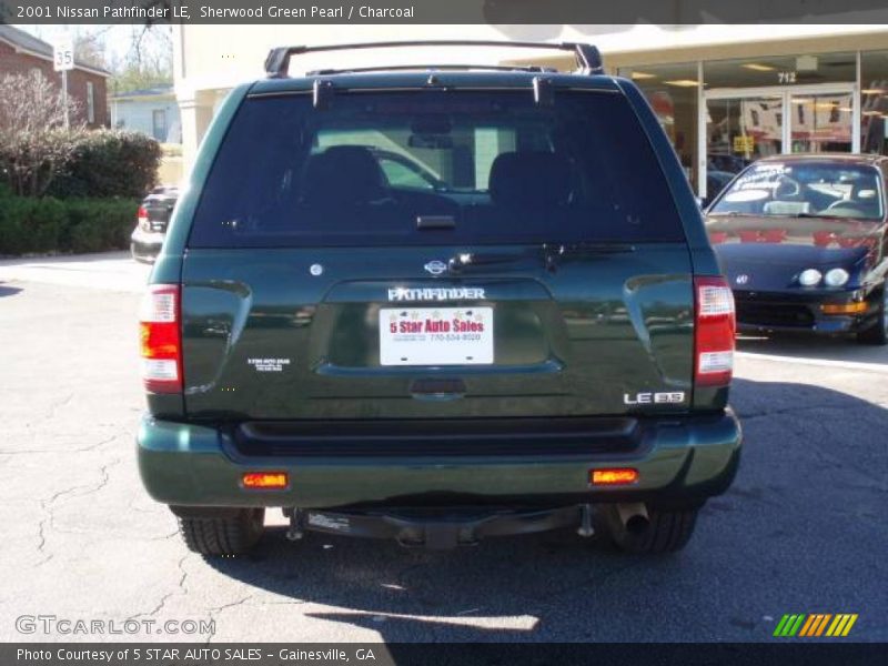 Sherwood Green Pearl / Charcoal 2001 Nissan Pathfinder LE