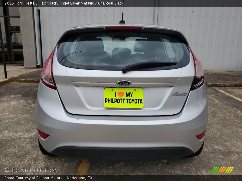 Ingot Silver Metallic / Charcoal Black 2015 Ford Fiesta S Hatchback