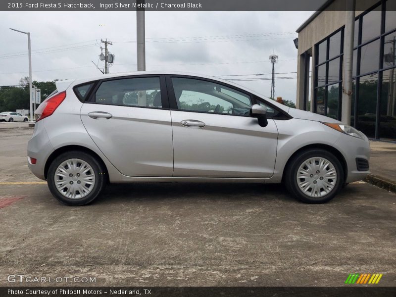 Ingot Silver Metallic / Charcoal Black 2015 Ford Fiesta S Hatchback