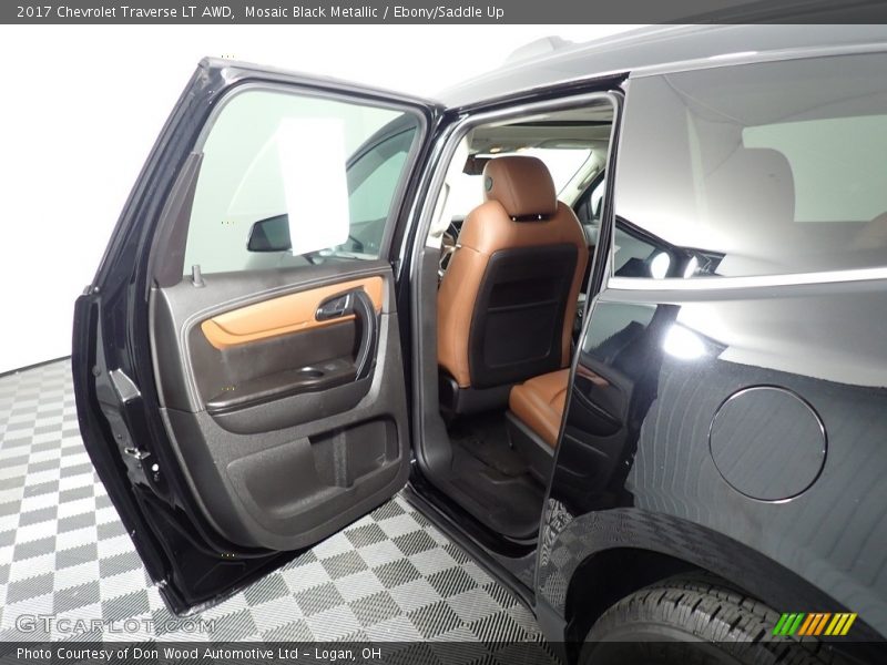 Mosaic Black Metallic / Ebony/Saddle Up 2017 Chevrolet Traverse LT AWD