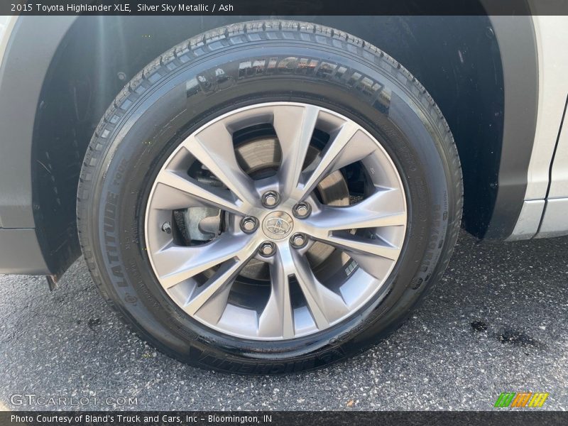 Silver Sky Metallic / Ash 2015 Toyota Highlander XLE