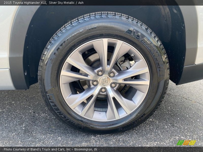 Silver Sky Metallic / Ash 2015 Toyota Highlander XLE