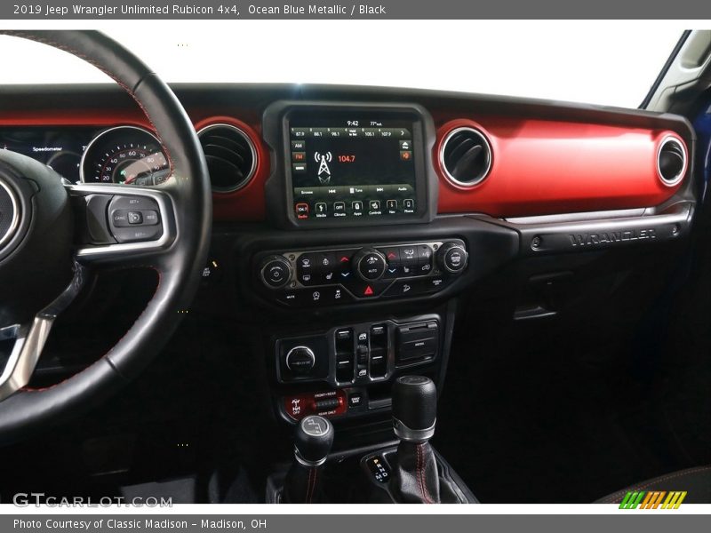 Controls of 2019 Wrangler Unlimited Rubicon 4x4