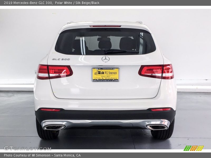 Polar White / Silk Beige/Black 2019 Mercedes-Benz GLC 300