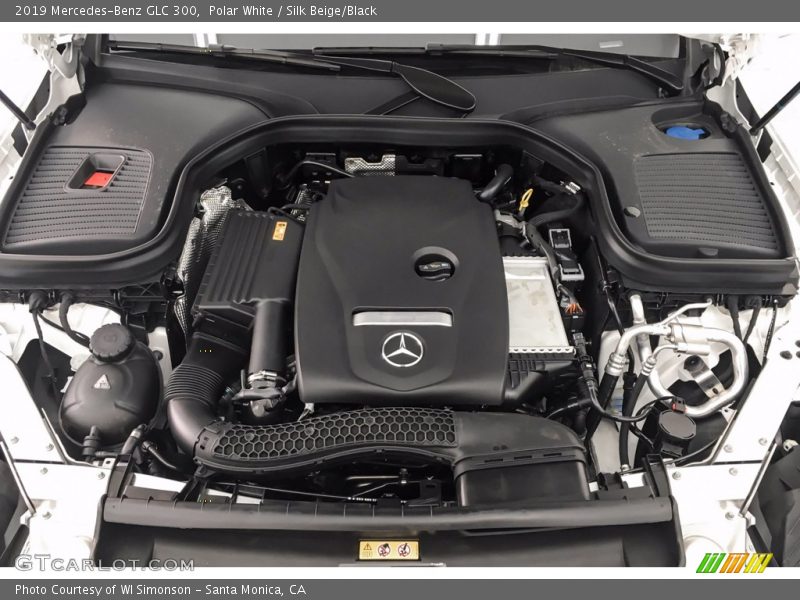 Polar White / Silk Beige/Black 2019 Mercedes-Benz GLC 300
