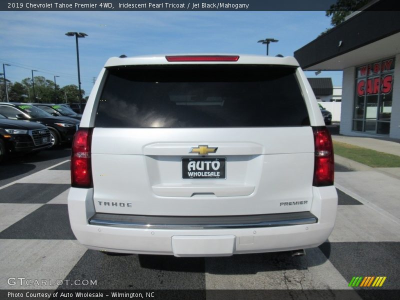 Iridescent Pearl Tricoat / Jet Black/Mahogany 2019 Chevrolet Tahoe Premier 4WD