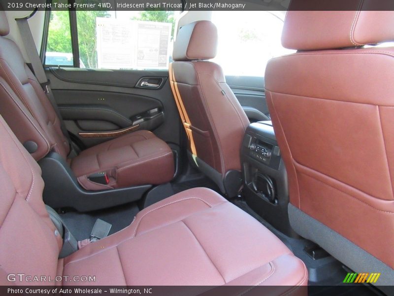 Iridescent Pearl Tricoat / Jet Black/Mahogany 2019 Chevrolet Tahoe Premier 4WD