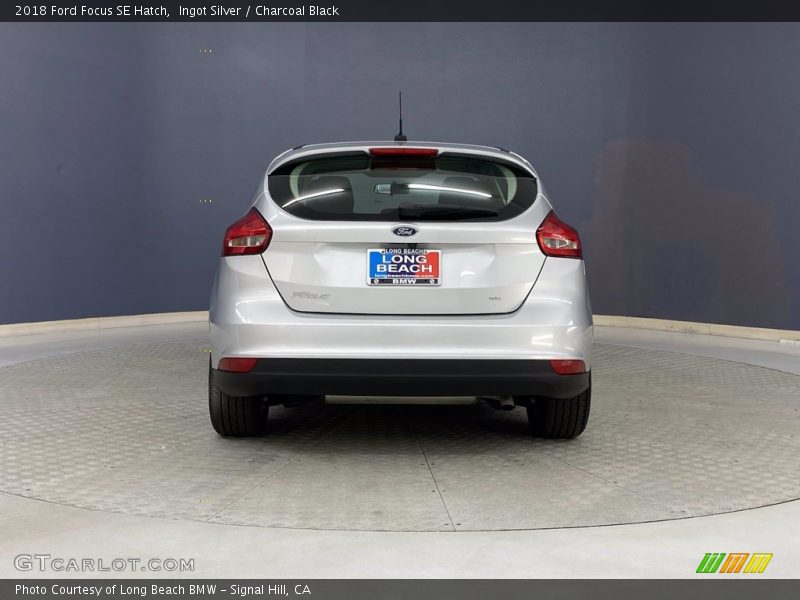 Ingot Silver / Charcoal Black 2018 Ford Focus SE Hatch