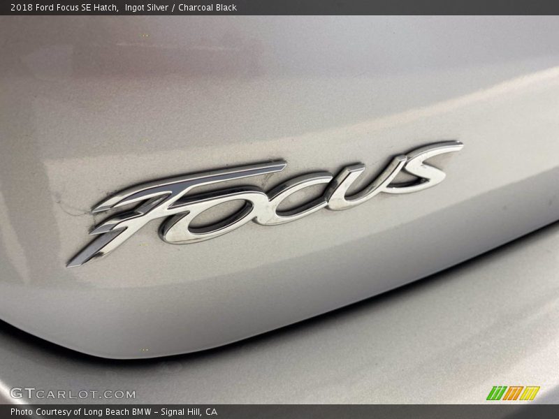 Ingot Silver / Charcoal Black 2018 Ford Focus SE Hatch