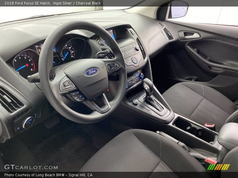 Ingot Silver / Charcoal Black 2018 Ford Focus SE Hatch