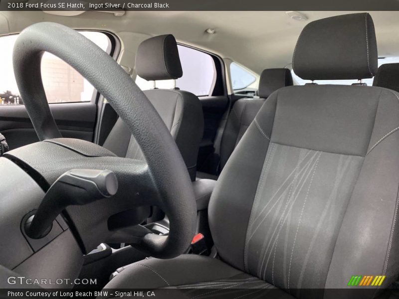 Ingot Silver / Charcoal Black 2018 Ford Focus SE Hatch