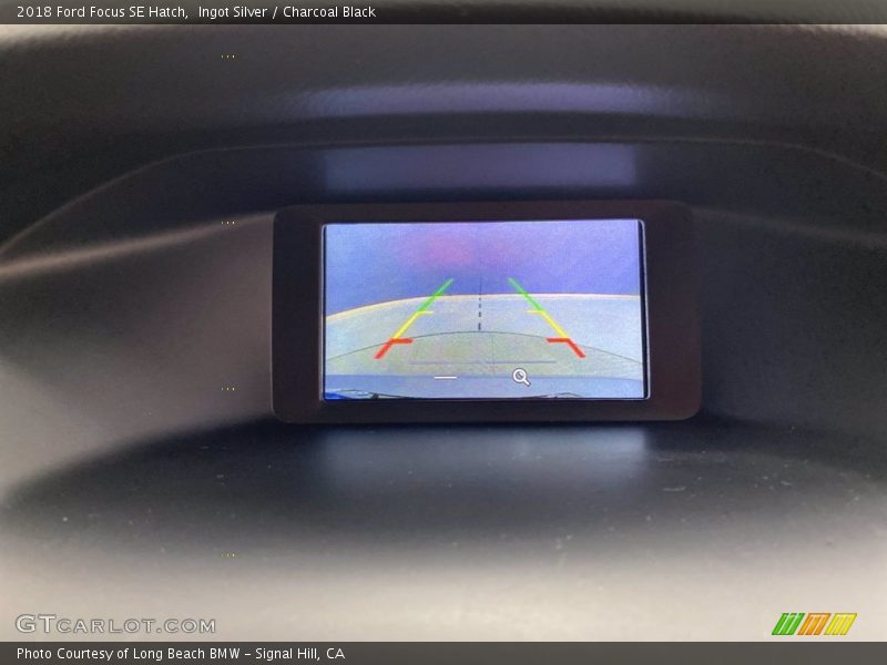 Ingot Silver / Charcoal Black 2018 Ford Focus SE Hatch