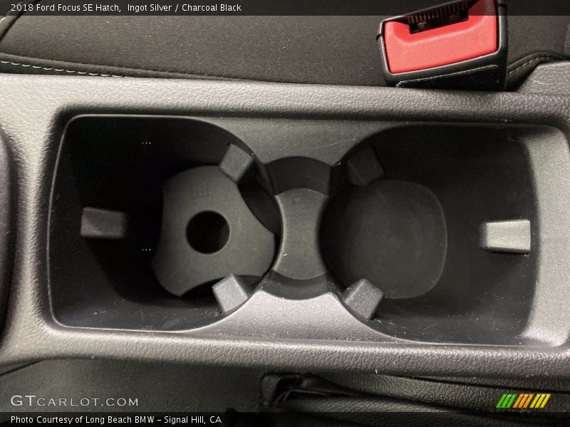 Ingot Silver / Charcoal Black 2018 Ford Focus SE Hatch