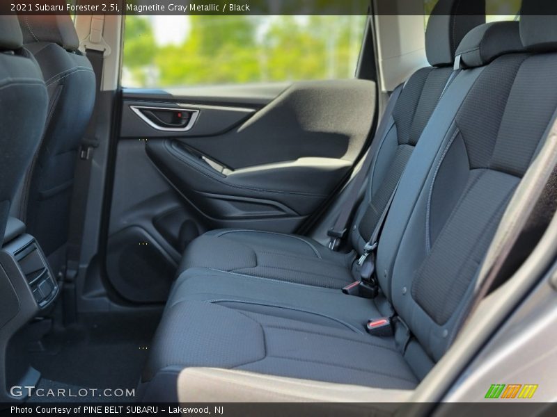 Magnetite Gray Metallic / Black 2021 Subaru Forester 2.5i