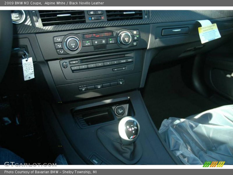 Alpine White / Black Novillo Leather 2009 BMW M3 Coupe