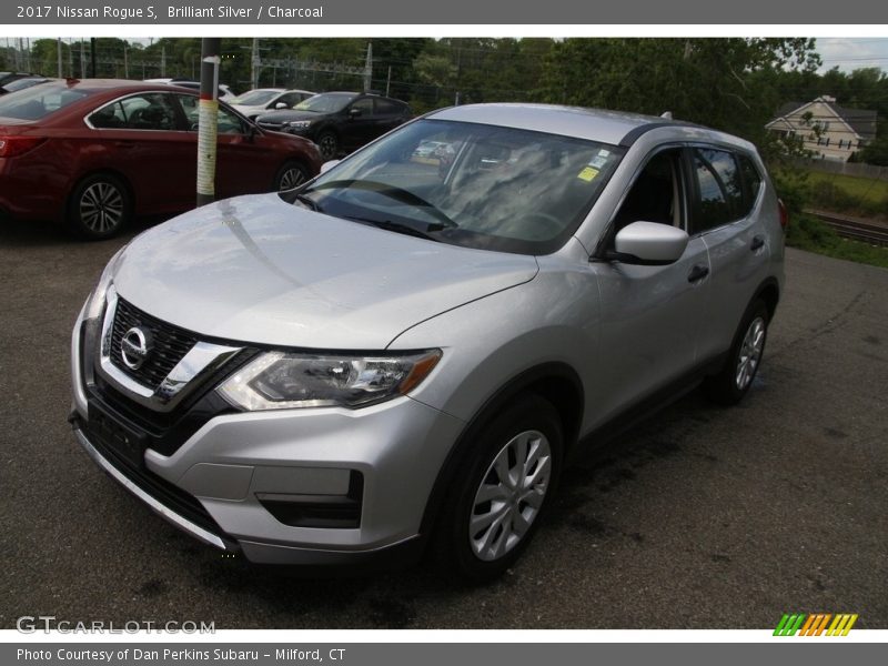 Brilliant Silver / Charcoal 2017 Nissan Rogue S