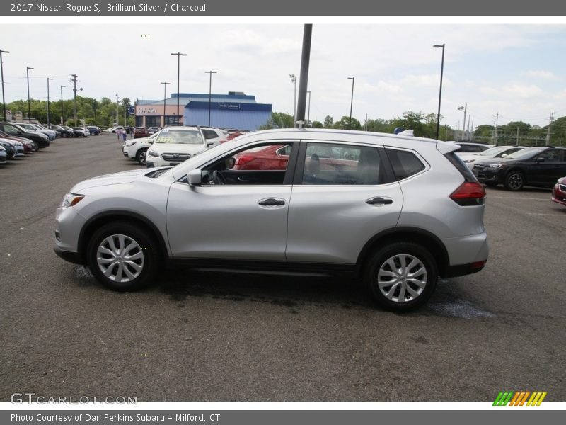 Brilliant Silver / Charcoal 2017 Nissan Rogue S