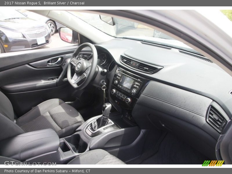 Dashboard of 2017 Rogue S