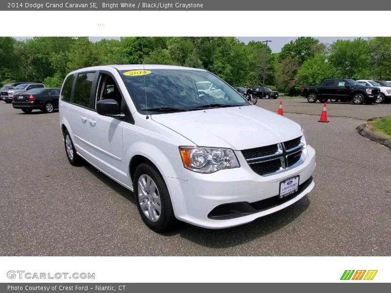 Bright White / Black/Light Graystone 2014 Dodge Grand Caravan SE