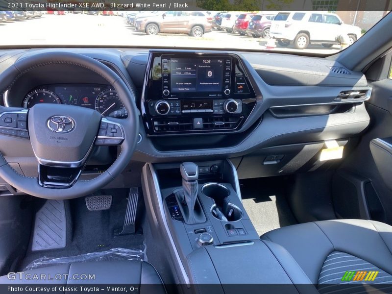 Blizzard White Pearl / Black 2021 Toyota Highlander XSE AWD
