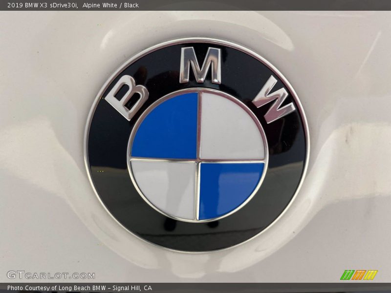 Alpine White / Black 2019 BMW X3 sDrive30i