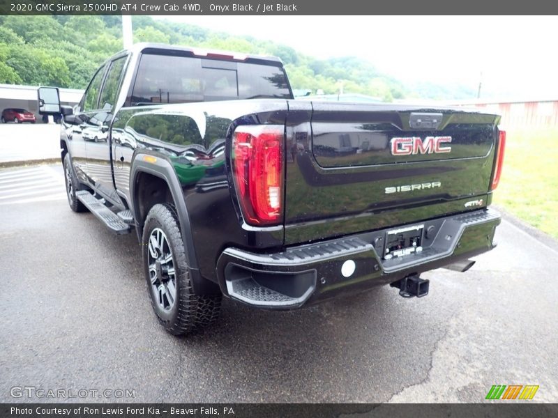 Onyx Black / Jet Black 2020 GMC Sierra 2500HD AT4 Crew Cab 4WD