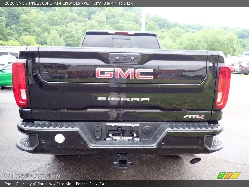 Onyx Black / Jet Black 2020 GMC Sierra 2500HD AT4 Crew Cab 4WD