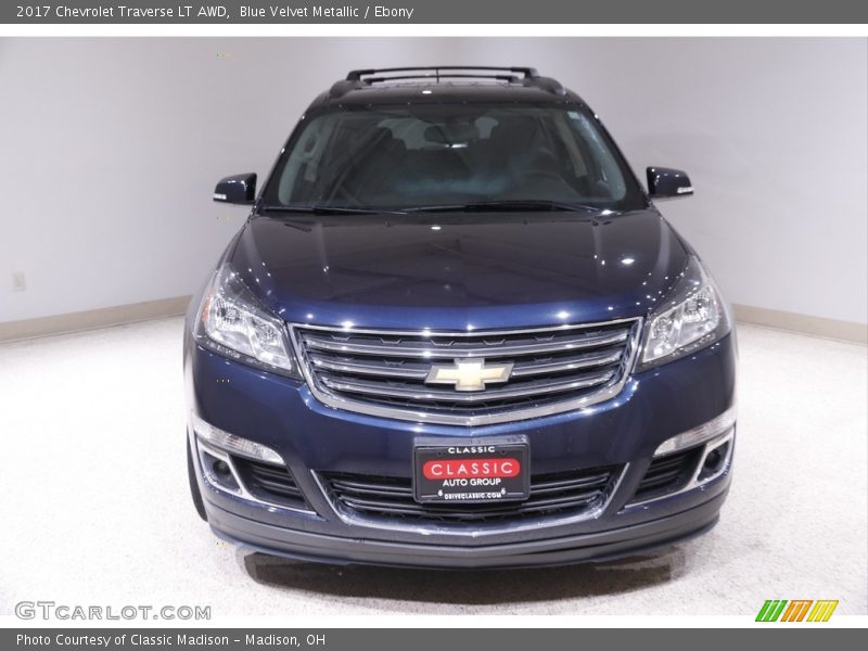 Blue Velvet Metallic / Ebony 2017 Chevrolet Traverse LT AWD